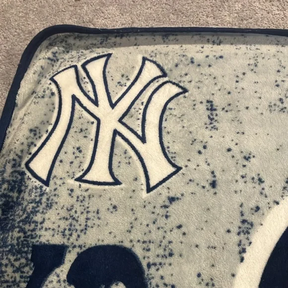 ⚾️MLB New York Yankees Blanket - Picture 7 of 7
